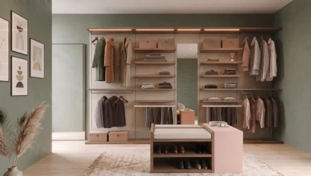  Walk-in closet