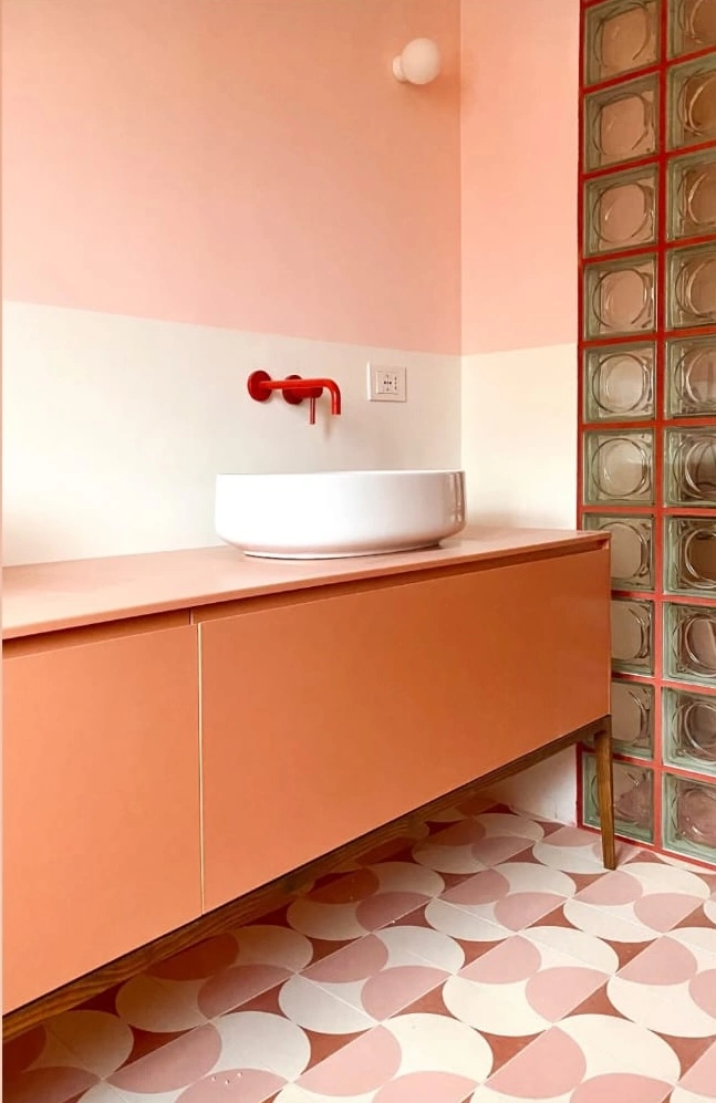 Collection Classique - Laqué mat NCS S 2030 -Y50R - Top en Tekhnos NCS S 2020-Y40R