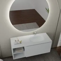 Mobile larghezza 130 cm, profondità 51 cm, fronti e struttura in laccato opaco NCS S 0505 R80B, maniglia A, vasca integrata soft B175 in tekhnos NCS S 0505 R80B. Specchio rotondo, disponibile senza retroilluminazione o con retroilluminazione perimetrale con sensore touch laterale in basso a destra; spessore 2 cm.