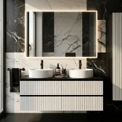 Elevate your bathroom with this 160cm wide suspended vanity in Natural Wood Rovere finish, featuring a spacious 46cm deep and 50cm high cabinet with matte lacquered structure and solid HPL Nero Seppia countertop. The unit includes a double sink made of ceramic, with a tap hole on the countertop, and a simple rectangular mirror with backlighting.