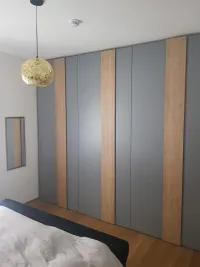 Armoire sur mesure – Esslingen, Allemagne – RAL7045 laqué mat avec poignée K Rovere 